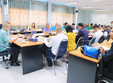 การประชุมคณะอนุกรรมการส่งเสริมและพัฒนาอาชีพตามนโยบายที่ดินแห่งชาติ (คทช.) สำนักงานสหกรณ์จังหวัดนครศรีธรรมราช ครั้งที่ 1/2568 โดยมีหัวหน้าส่วนราชการ และหน่วยงานเอกชนที่เกี่ยวข้อง พร้อมด้วย นายศิวกร ศรีภักดี สหกรณ์จังหวัดนครศรีธรรมราช คณะทำงานและเลขานุการ ... พารามิเตอร์รูปภาพ 32